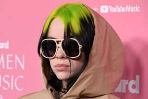 Billie Eilish Akan Nyanyikan Lagu Tema untuk Film James Bond Terbaru