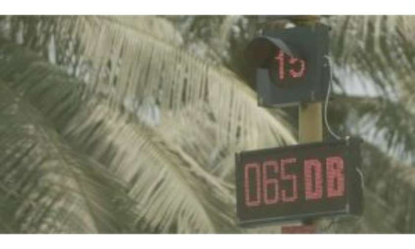 Semakin Bising Suara Klakson, Semakin Lama Lampu Merah Menyala