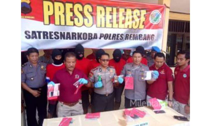 Nyabu di WC, Mantan Anggota DPRD Rembang Diringkus Polisi