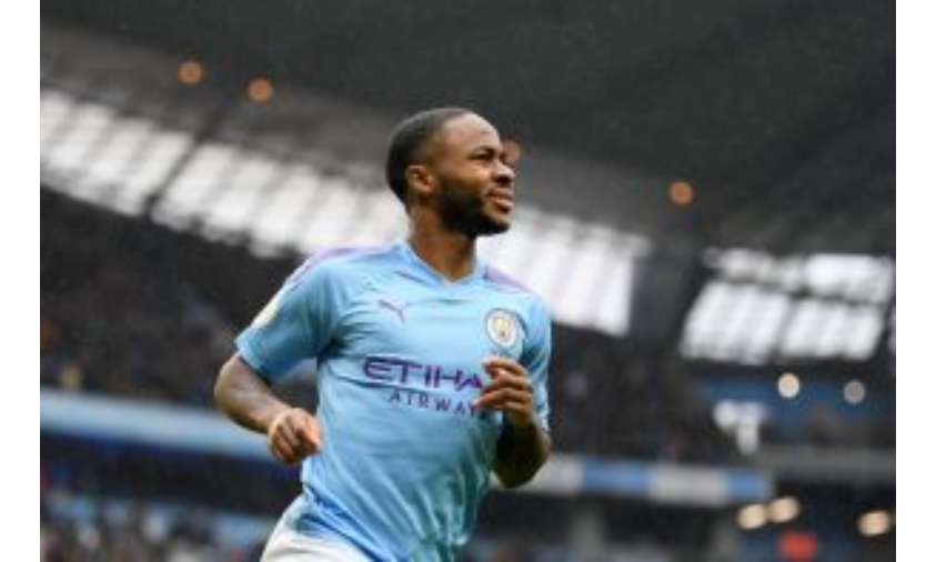 Manchester City Diskors, Sterling Tepis Kepergiannya dan Berkomitmen Penuh