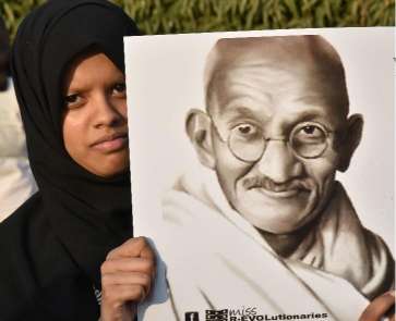 Spirit Mahatma Ghandi Hilang