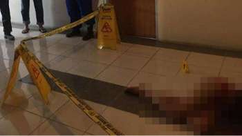 Perempuan Setengah Telanjang ditemukan tewas di apartemen