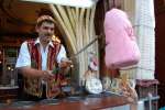 Alasan Kenapa Es Krim Turki Tak Mudah Cair