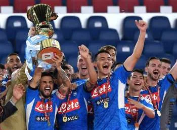 Napoli menjuarai Coppa Italia