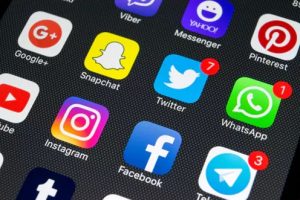 Kominfo Berencana akan Blokir Sosial Media