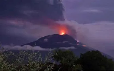 Gunung Api Ili Lewotolok