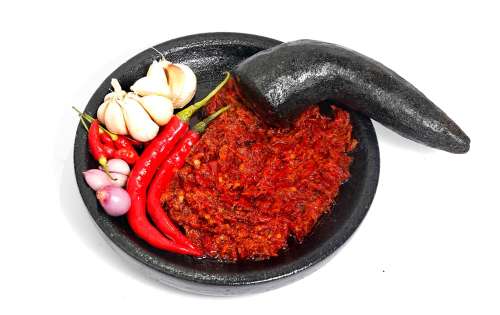 Makan Siang Pakai Sambal Bisa Bangkitkan Mood dan Metabolisme