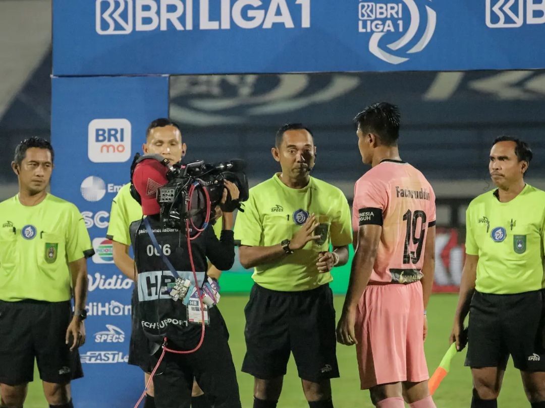 Persipura vs Madura United