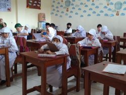 Peduli Korban Gempa Cianjur, Sekolah Al-Iman Salurkan Bantuan Rp 15 Juta