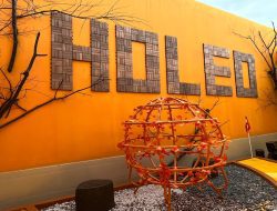 HOLEO Golf & Museum, Tempat Main Golf Estetik dengan 4 Musim