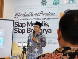 Penulis Nasional Beri Pelatihan Guru dan Motivasi Literasi, Terhadap Santri Al Bayan Hidayatullah Makassar