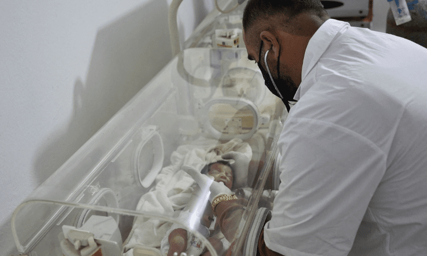 Bayi selamat dari gempa turki