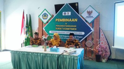 Penerima Beasiswa Santri Baznas  di Ponpes Al Irsyad Al Mubarok Gajah Teken   Surat Komitmen Masuk PTN