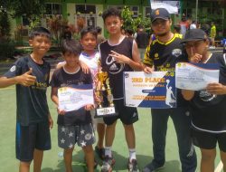 Siswa SD Islam Al-Iman Raih Prestasi pada Kejuaraan Basket