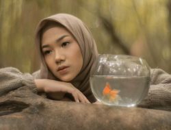 Alya Zurayya Tuliskan Perjalanan Hidupnya Melalui Single “Apa Kamu Pernah Sepertiku?”