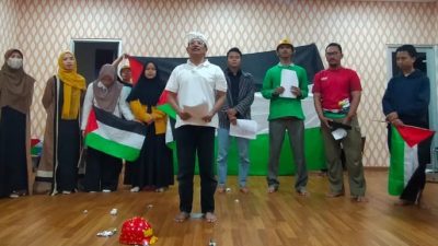 Dwi Bagus MB Sutradarai Pementasan Teater “Musim Bunga di Palestina”