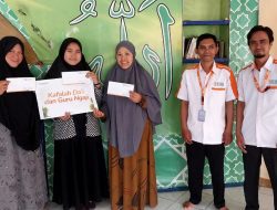 Senyum Guru Ngaji di Pelosok Bandung Barat Terima Kafalah dari BMH