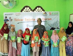 Senyum Bahagia Anak-Anak Kutalimbaru Terima Alquran dari BMH