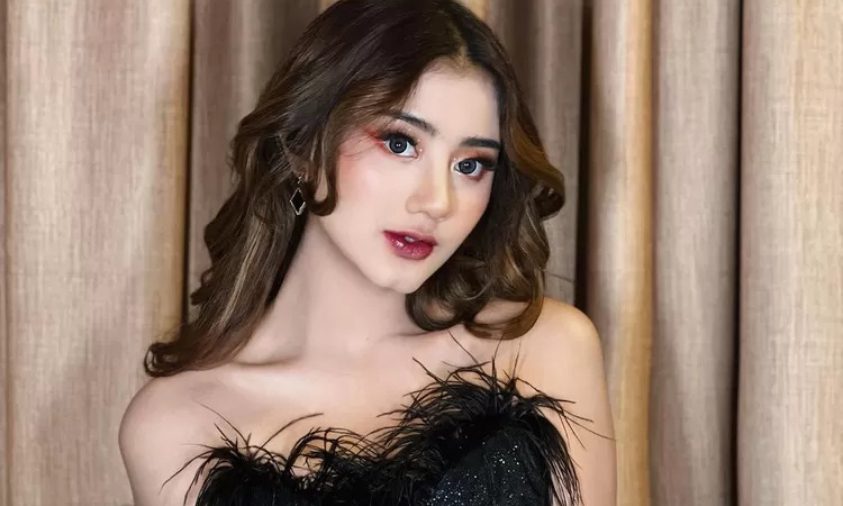 Ghea Youbi Bintangi Film Horor