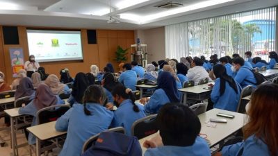 Kunjungan ke PT Yakult Indonesia, Mahasiswa Prodi Manajemen UNM Kenali Dunia Industri