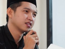 Koh Dennis Ajak Umat Makmurkan Masjid