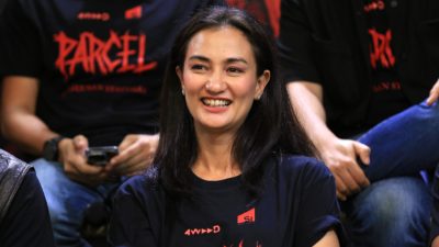 Atiqah Hasiholan Comeback