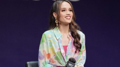 Cinta Laura Kunjungi Masohi