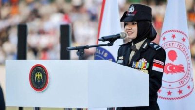 Polwan Lulusan Terbaik