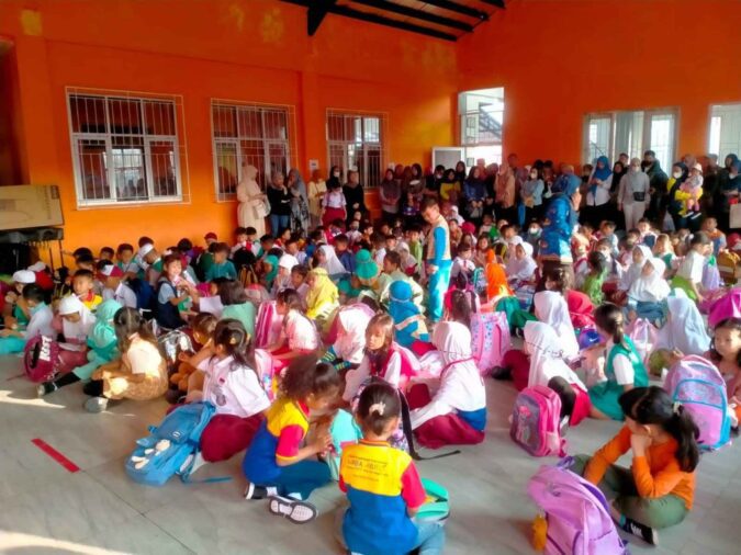 hari pertama masuk sekolah