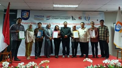 Regenerasi Kepengurusan, Cyber University Gelar Pelantikan dan Sertijab Ormawa Periode 2023/2024