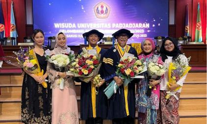 Deddy Mizwar Lulus S3