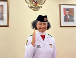 Sosok Lilly Wenda, Pembawa Baki Bendera yang Salah Satu Alas Kakinya Lepas