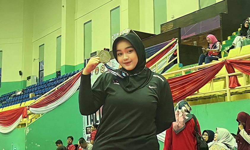 atlet taekwondo unm raih medali perak