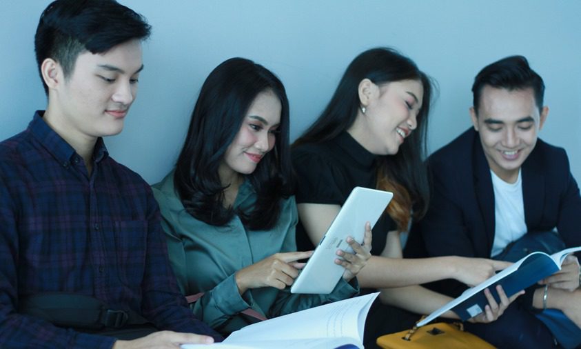 Mahasiswa UNM
