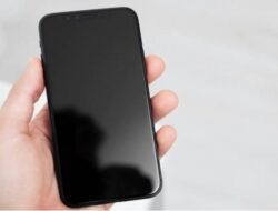 Ampuh! Inilah 3 Cara Mengatasi Black Screen pada HP Android