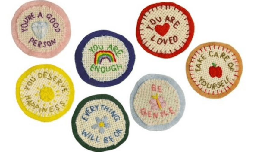 Kerajinan Tangan Laku dengan Nilai Tinggi