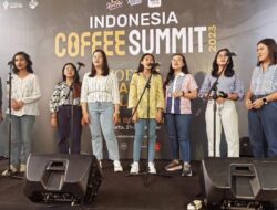 Sebuah Kota Menyambutku dengan Secangkir Robusta