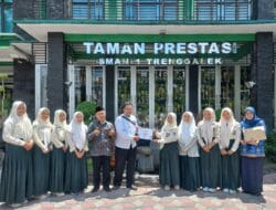 SMA Negeri 1 Trenggalek Peduli Palestina dengan Galang Dana Melalui Laznas BMH