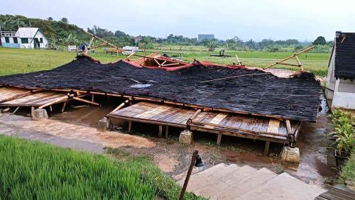 Kondisi Bale Riung Kampung Tematik