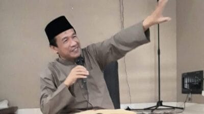 DR. KH. Syamsul Yakin MA.,  Wakil Ketua Umum MUI Kota Depok