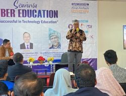 Dr Ikhwan Akui Seminar Cyber Education Penting diikuti Pelajar Indonesia