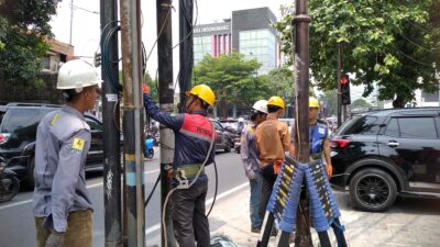 pln icon plus bongkar kabel semrawut jakarta
