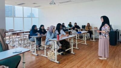 English Club Cyber University