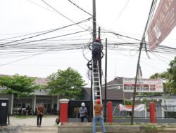 Hadapi Musim Hujan, PLN ICON Plus SBU Jakarta dan Banten Lakukan Patroli dan Perapihan Kabel