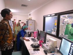 Kemenkes Kirimkan Alat Kesehatan ke Tiga Rumah Sakit