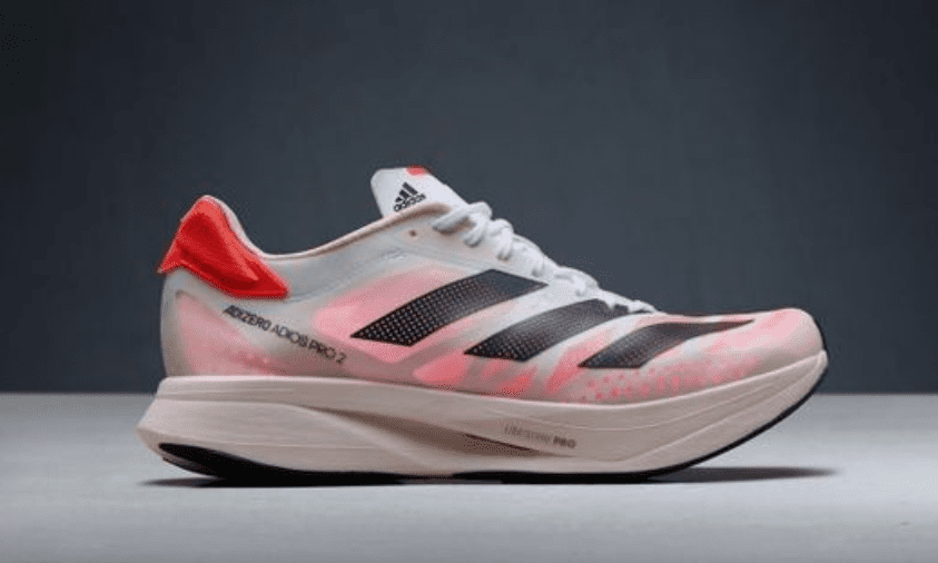 Kegunaan Plat Carbon Pada Sepatu Lari! Bukan Hanya Gengsi