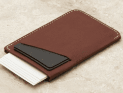 7 Tips Merawat Barang Berbahan Kulit