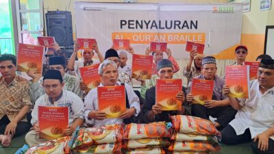 Laznas BMH Salurkan Al-Quran dan Iqro Braille kepada Komunitas Tunanetra  di Malang
