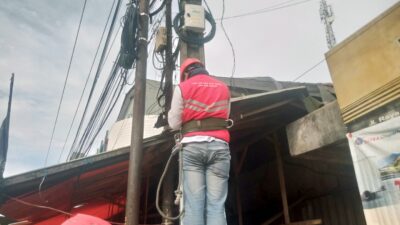 PLN Icon Plus Rutin Lakukan Penataan Kabel di Wilayah Rangkasbitung
