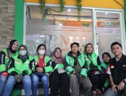 Laznas BMH Gelar Serangkaian Kegiatan Kemanusiaan untuk Para Ojek Online di Gresik
